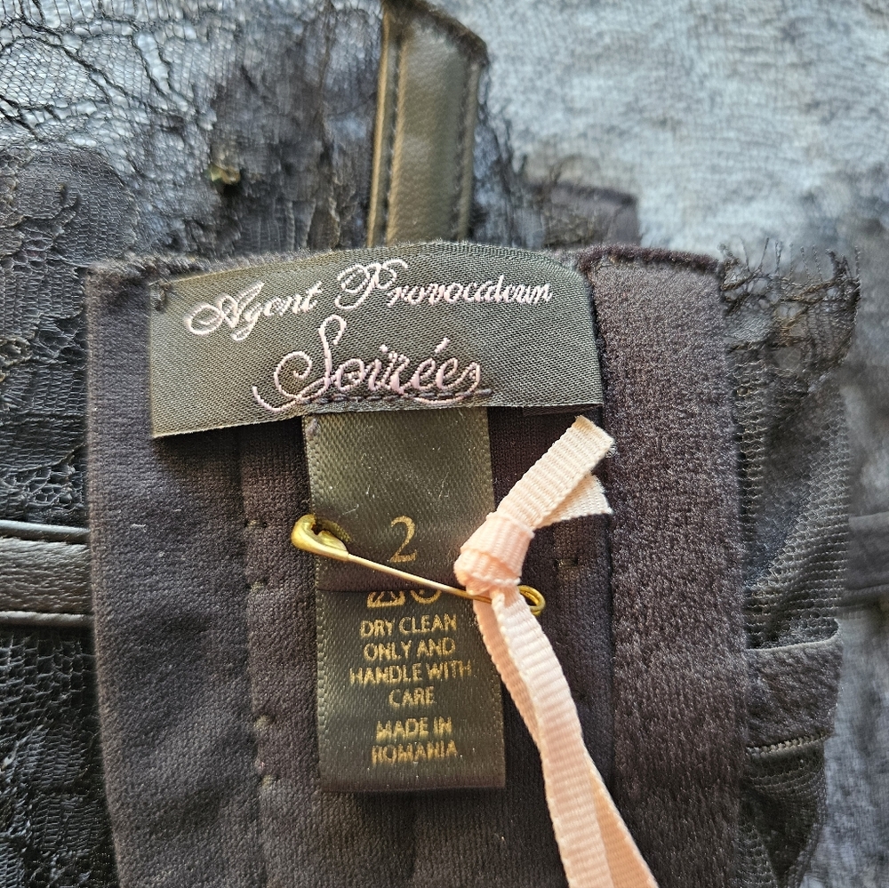 Adara Suspender - Picture 16 of 16